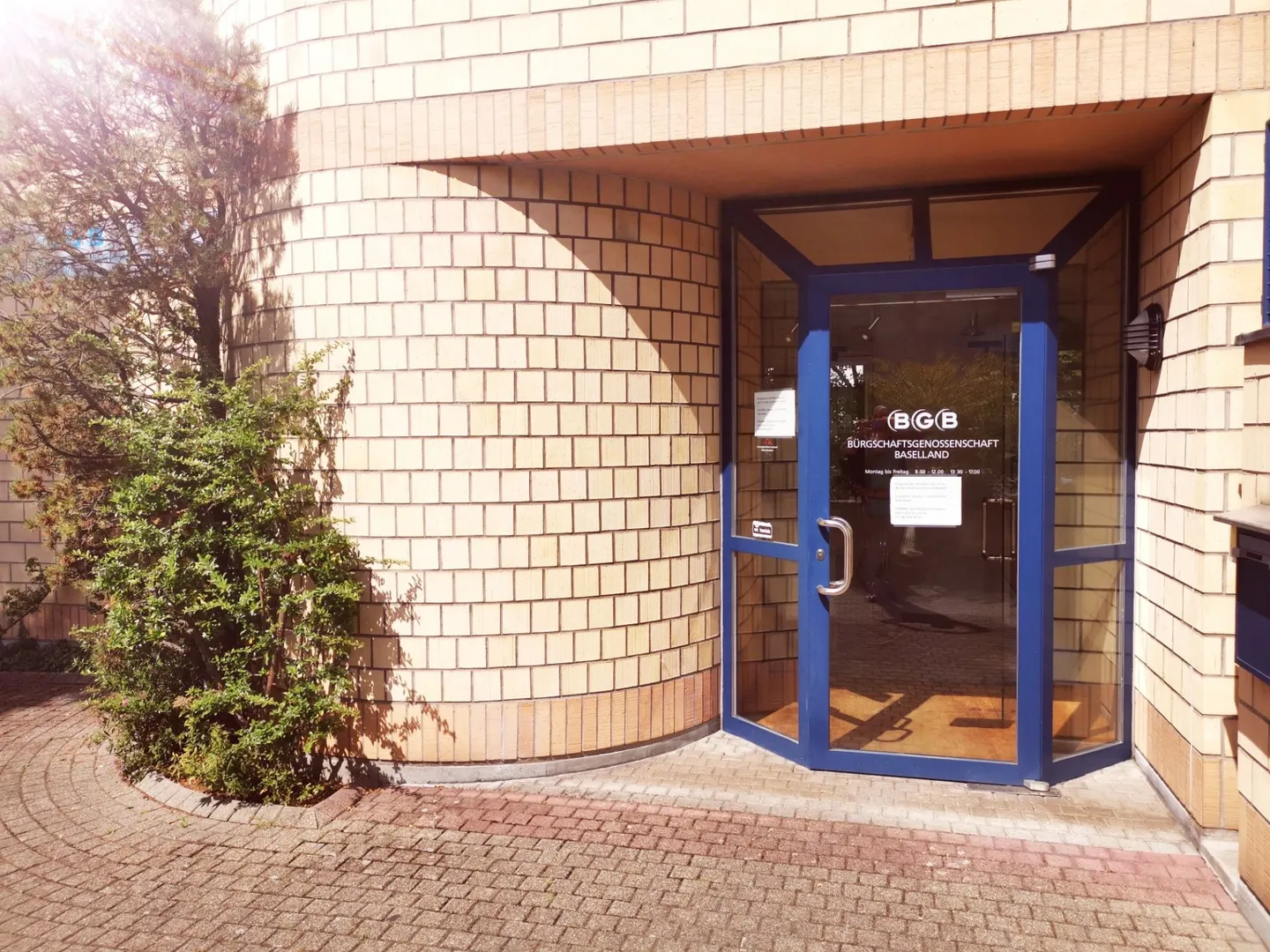 Büro- / Praxisräume an zentraler Lage in Münchenstein - Foto 1 von 14