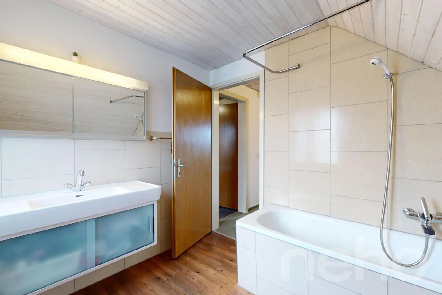 Your family dream in a quiet location with building land - Photo 8 of 13