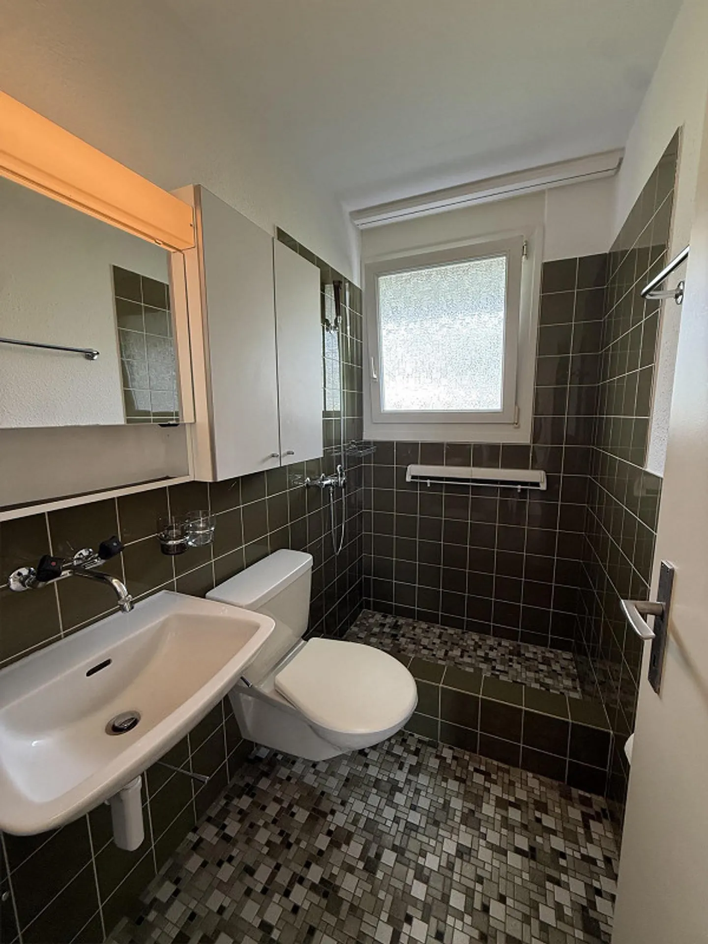 Appartement lumineux avec deux balcons et belle vue à Kriens - Photo 4 sur 11