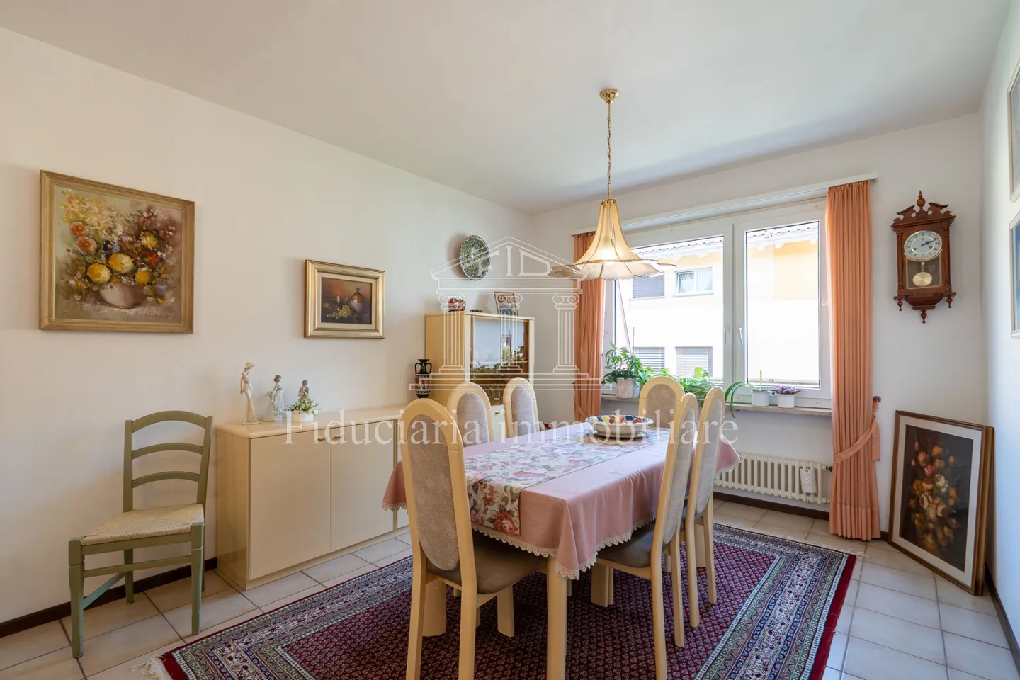 LOSONE - Ampio appartamento di 3,5 locali in una zona residenziale tranquilla - Foto 4 di 9