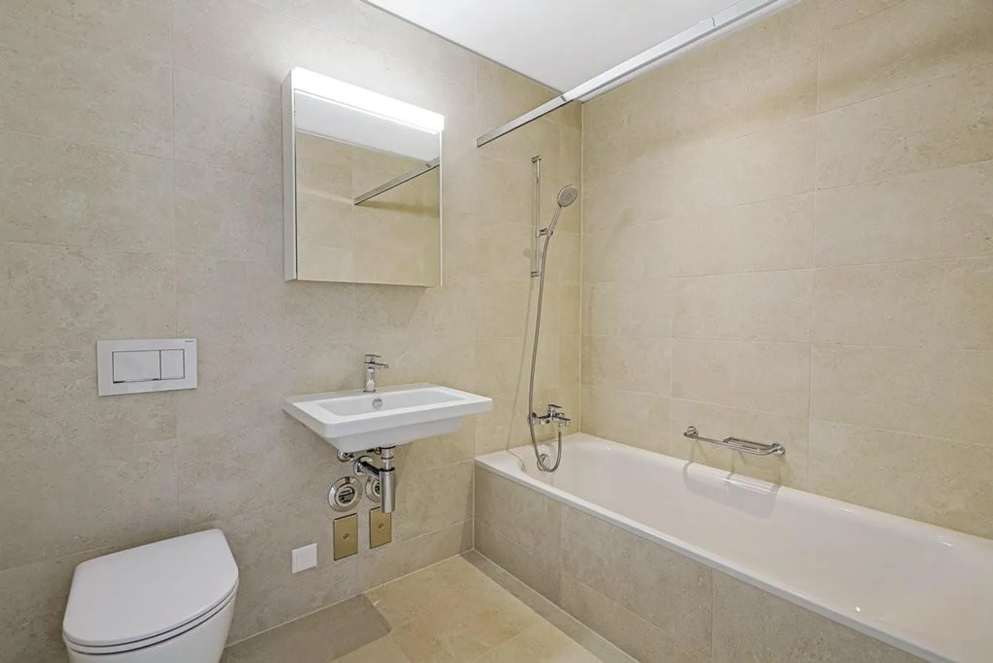 Modern living in the BäreTower = unique and spectacular - Photo 6 of 11