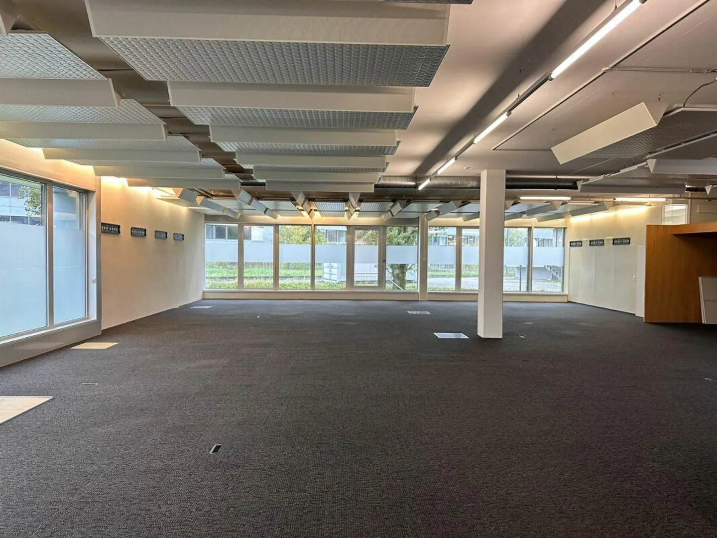 Gewerbefläche an idealer Lage - Foto 1 von 8
