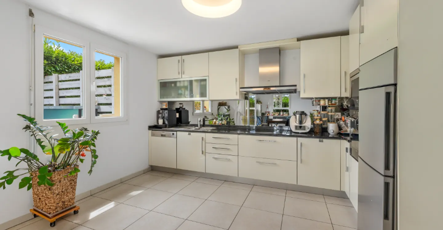 Appartement Charmant avec Jardin - Photo 3 sur 14