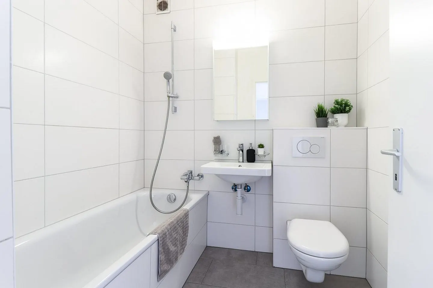 Modernes Apartment mit Balkon - Foto 7 von 10