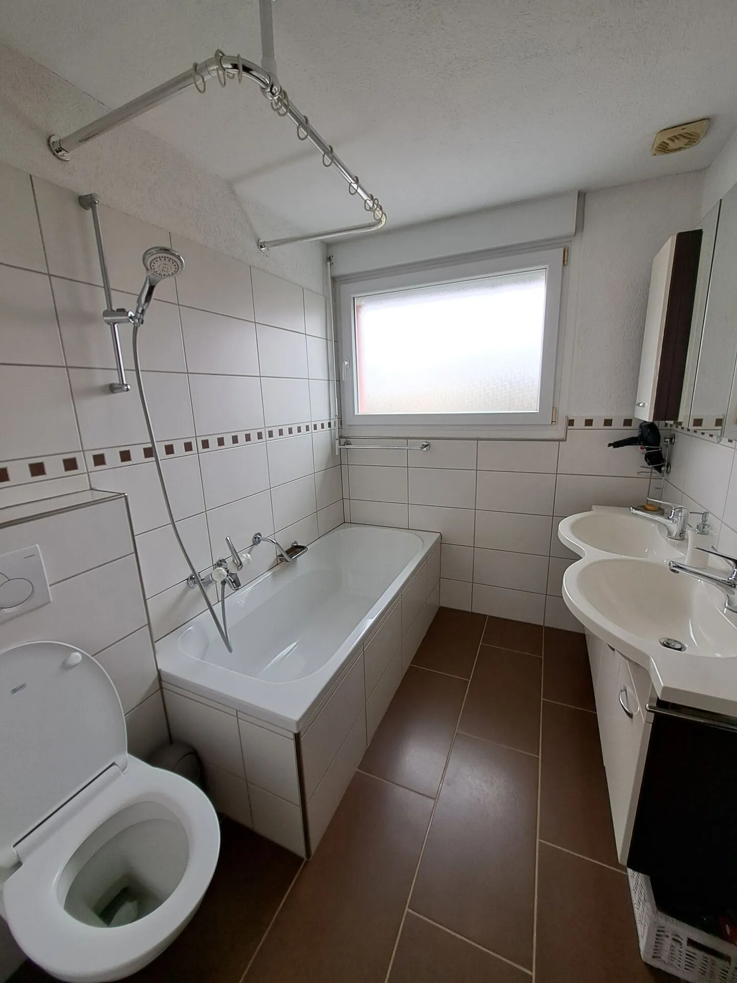 Familienfreundliches Einfamilienhaus mit Gartenparadies - Foto 12 von 14