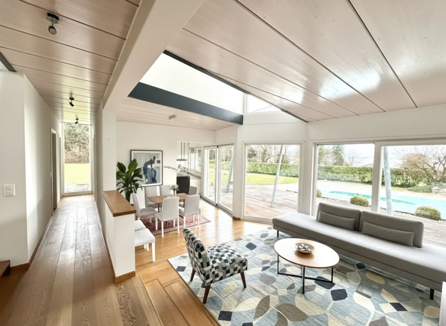 Magnifica villa familiare con piscina, a due passi dal lago a Coppet - Foto 3 di 13