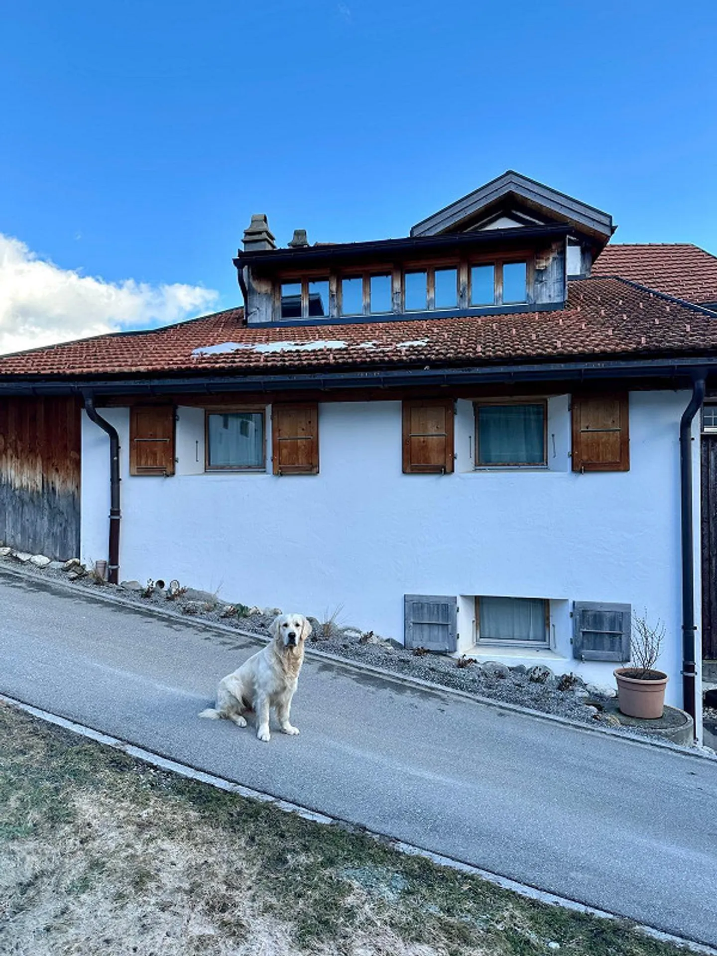 Un bijou dans les montagnes grisonnes - Charmante maison individuelle de 4,5 pièces - Photo 2 sur 11