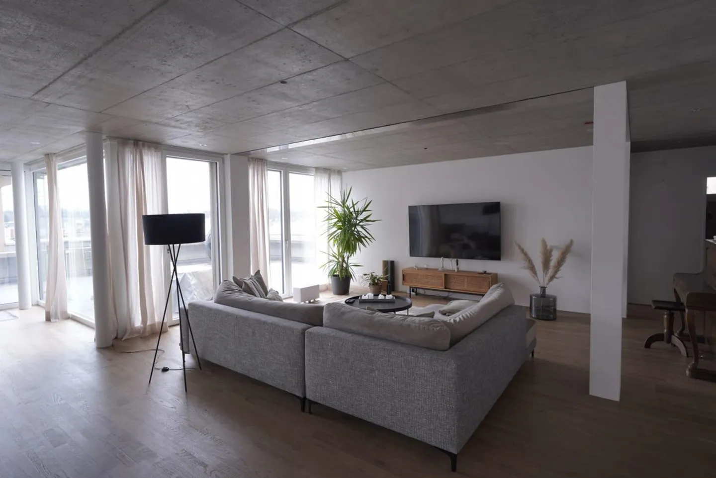 Coole 3 1/2-Zimmer Terrassenwohnung mit Weitblick - Foto 4 von 19