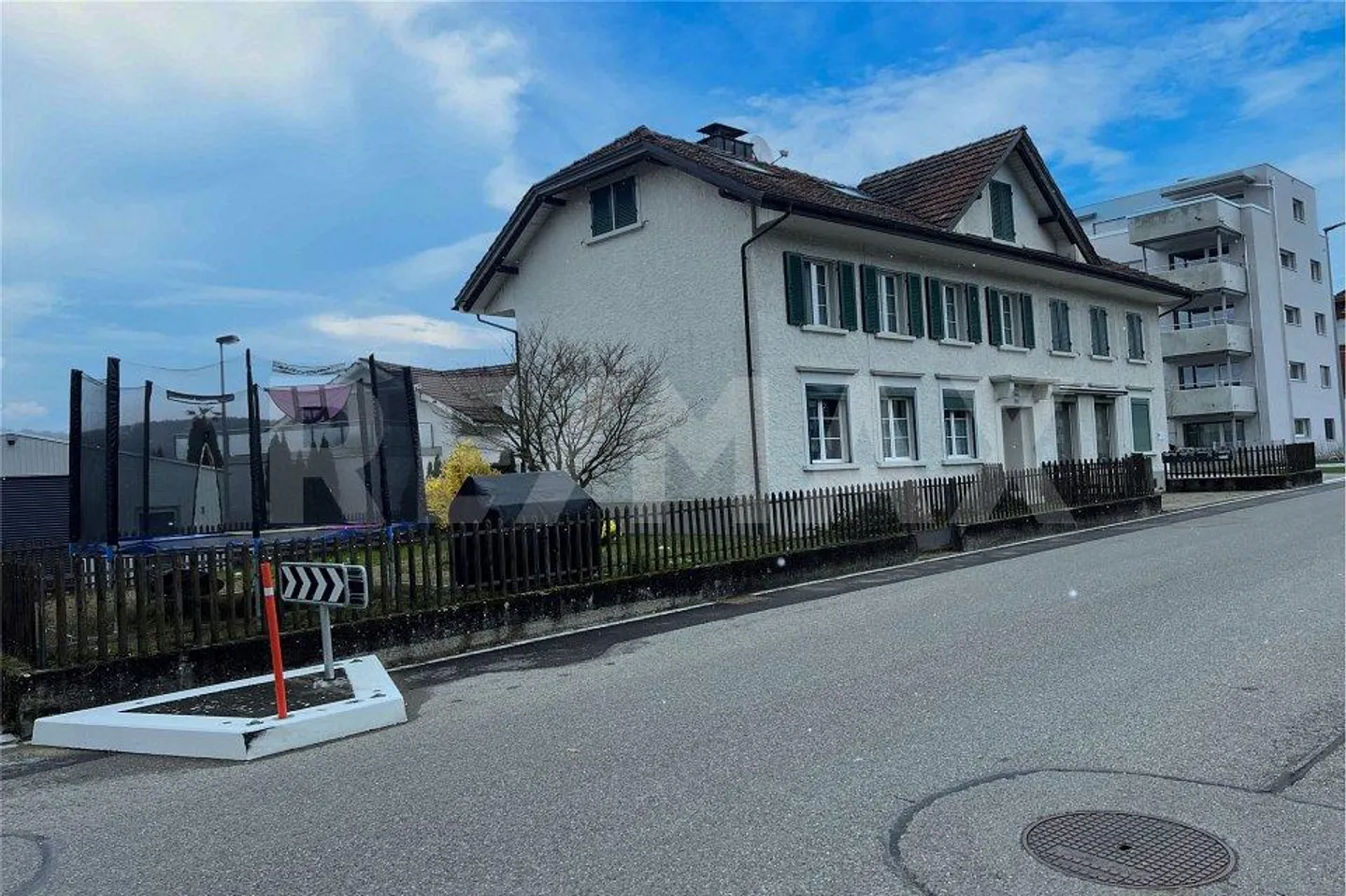 Compact property with development potential - interesting... - Photo 5 of 9