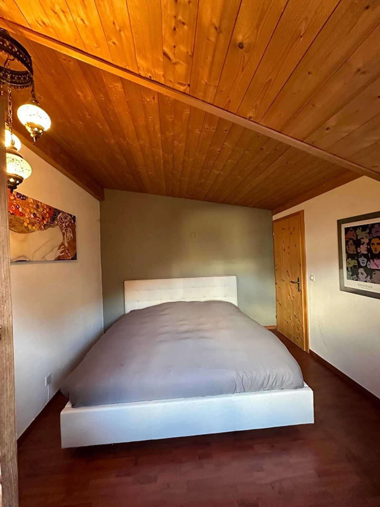Un bijou dans les montagnes grisonnes - Charmante maison individuelle de 4,5 pièces - Photo 3 sur 11