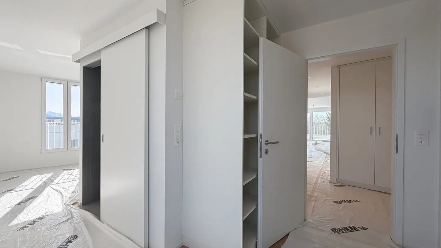 Luxury Attic Apartment with Balcony - Photo 7 of 10