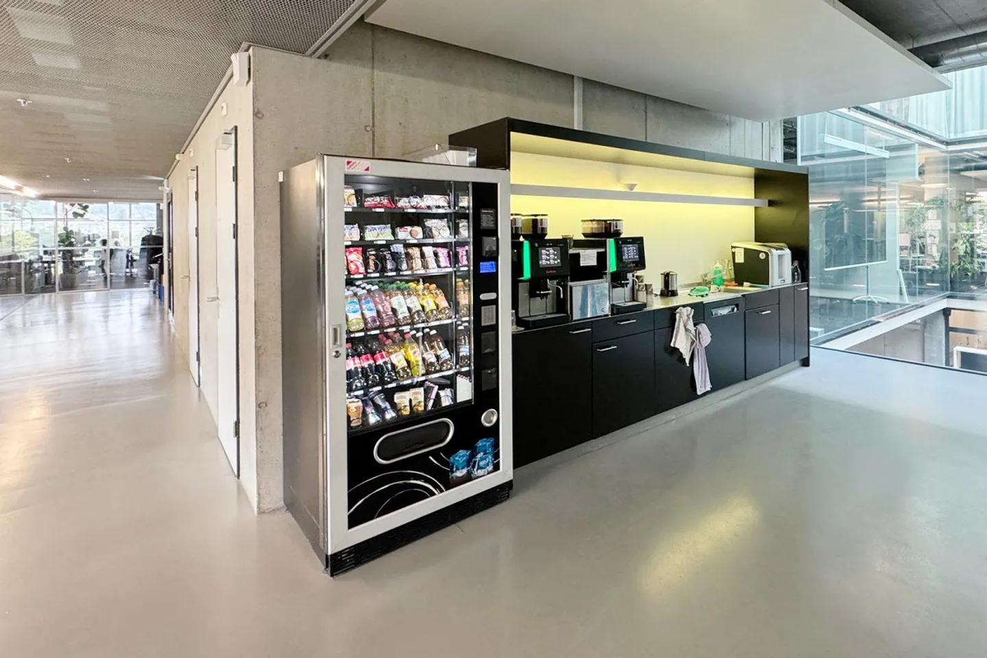 665m² - Espace de Bureau Représentatif dans un Emplacement Attrayant - Photo 8 sur 13