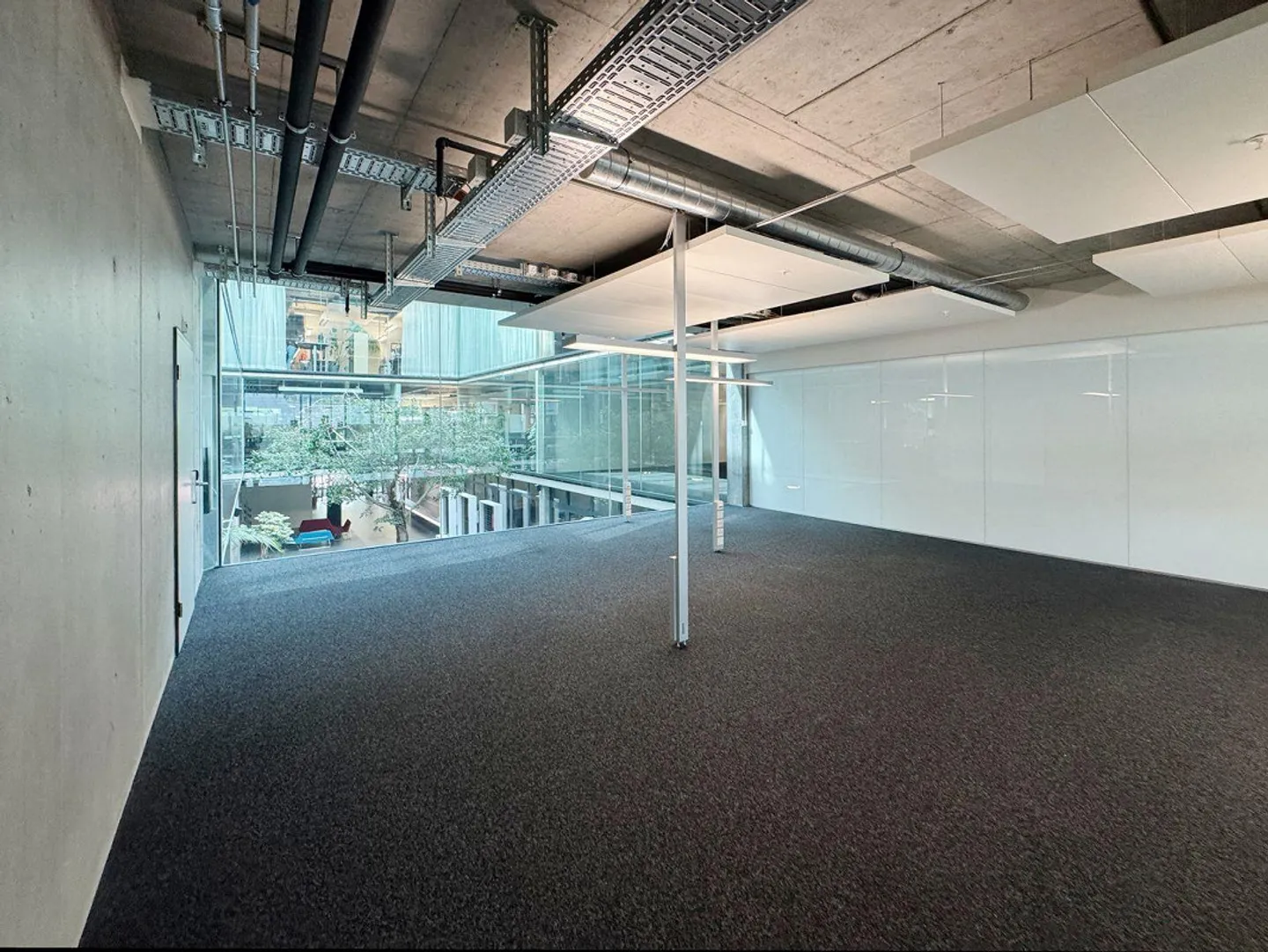 665m² - Espace de Bureau Représentatif dans un Emplacement Attrayant - Photo 9 sur 13