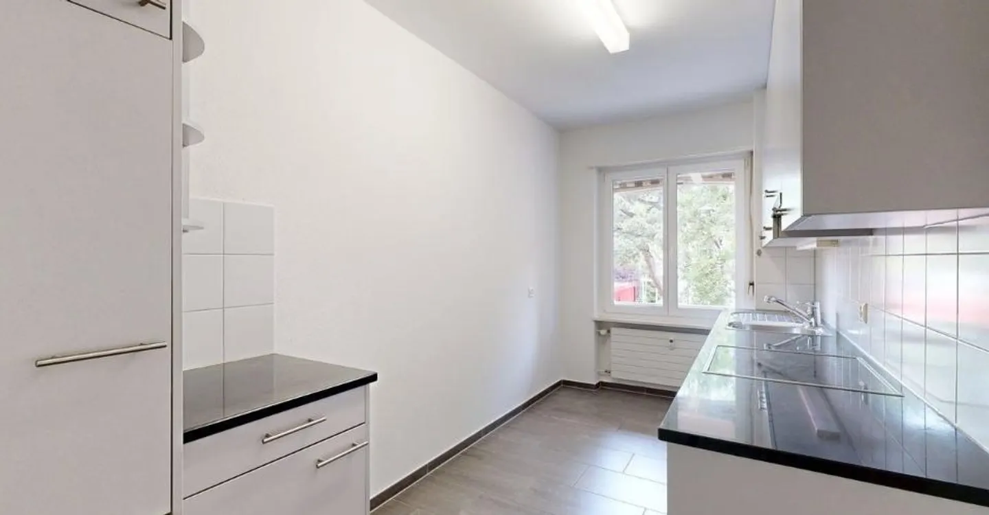 Profitez maintenant : Charmant appartement en ville pour votre vie de bien-être - Photo 2 sur 9