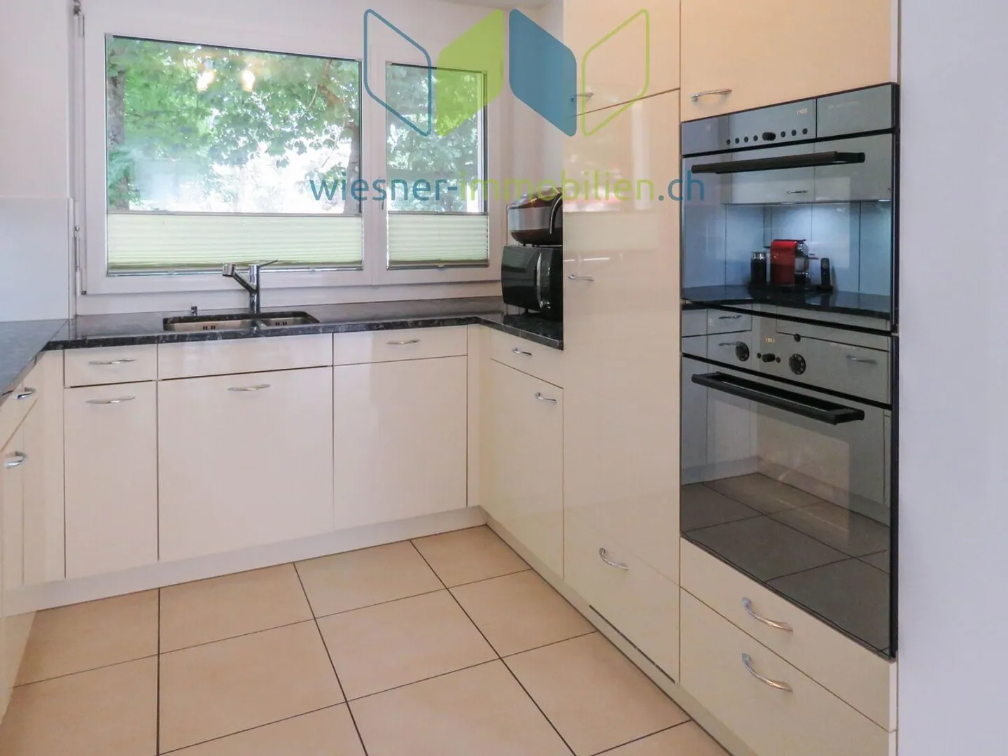 GRANDE CASA 5½ STANZE IN UNA POSIZIONE ADATTA AI BAMBINI - Foto 5 di 10