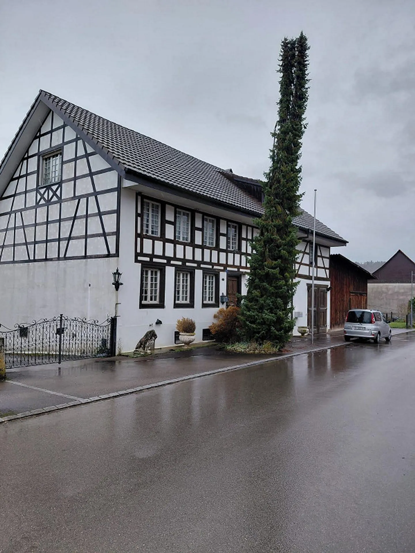 7 Zimmer Haus zu vermieten - Foto 2 von 8