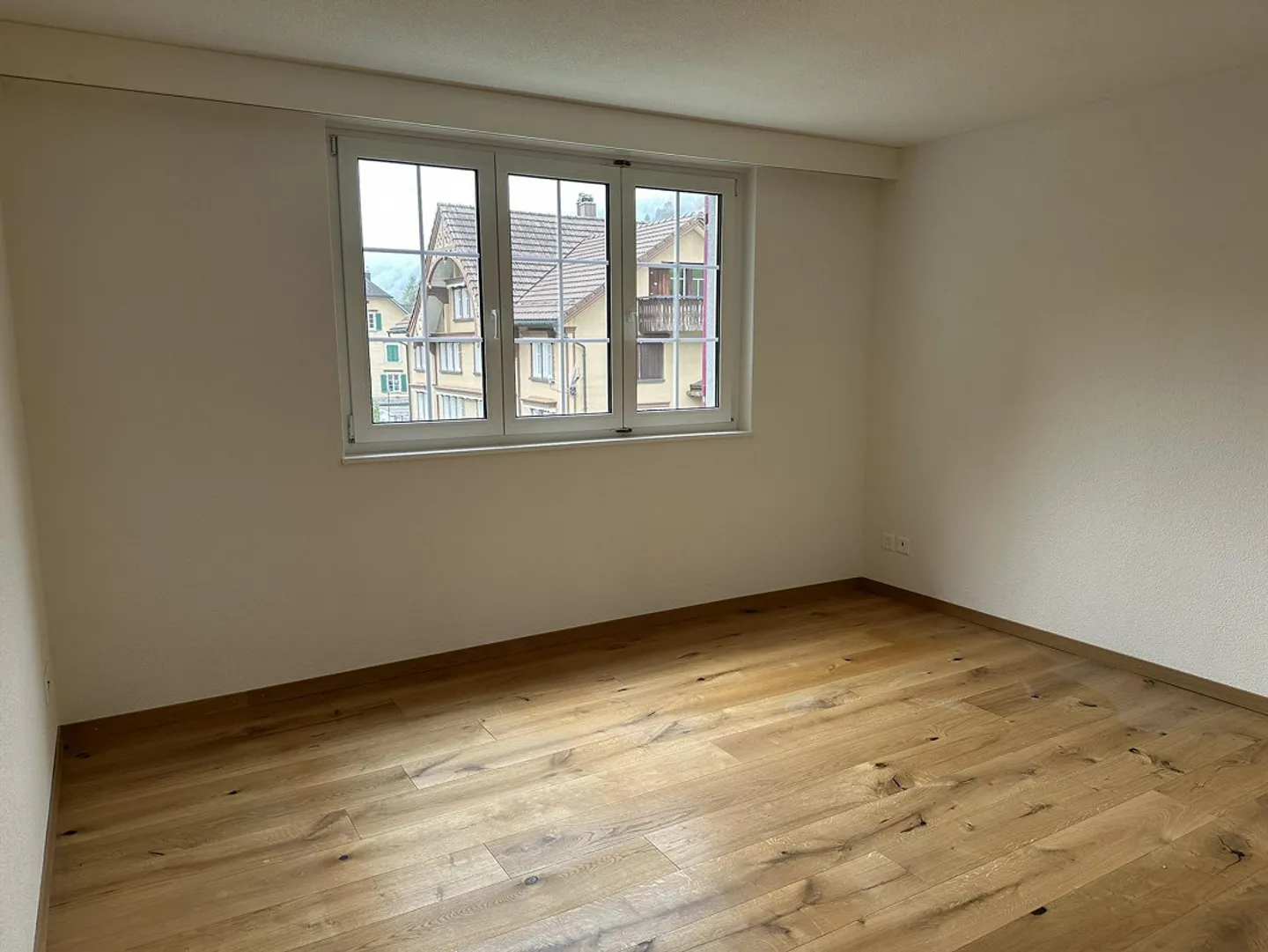 Bright & Charming 3.5-Room Apartment in the Heart of Unterwasser - Photo 9 of 22