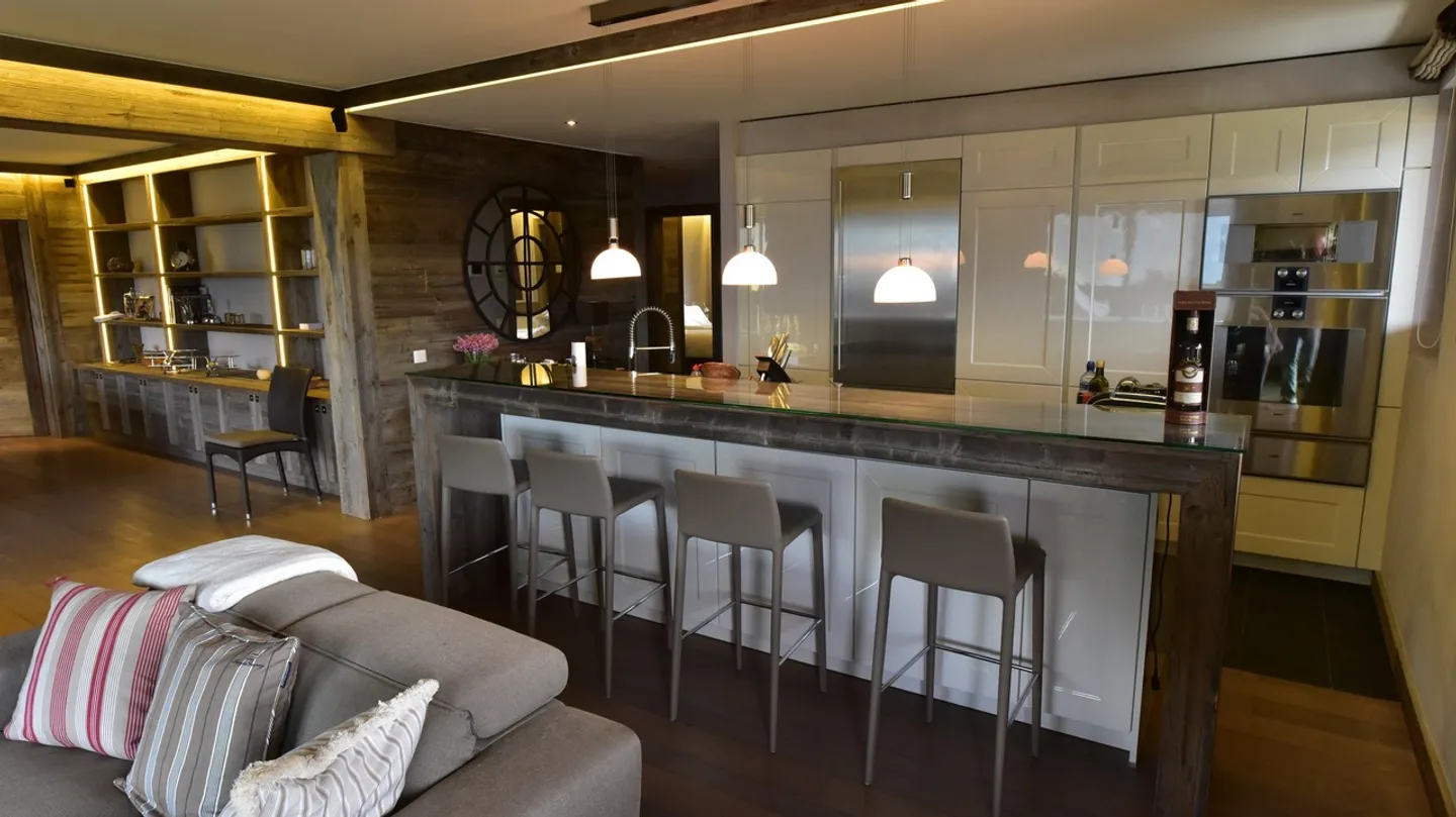 Magnifico appartamento di 4,5 locali a Crans-Montana - Foto 1 di 16