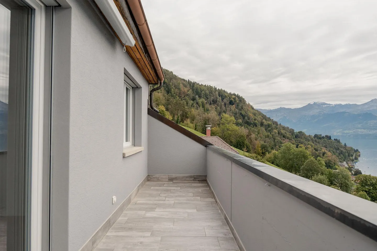 Charmant Attique avec Vue sur le Lac - Photo 23 sur 24