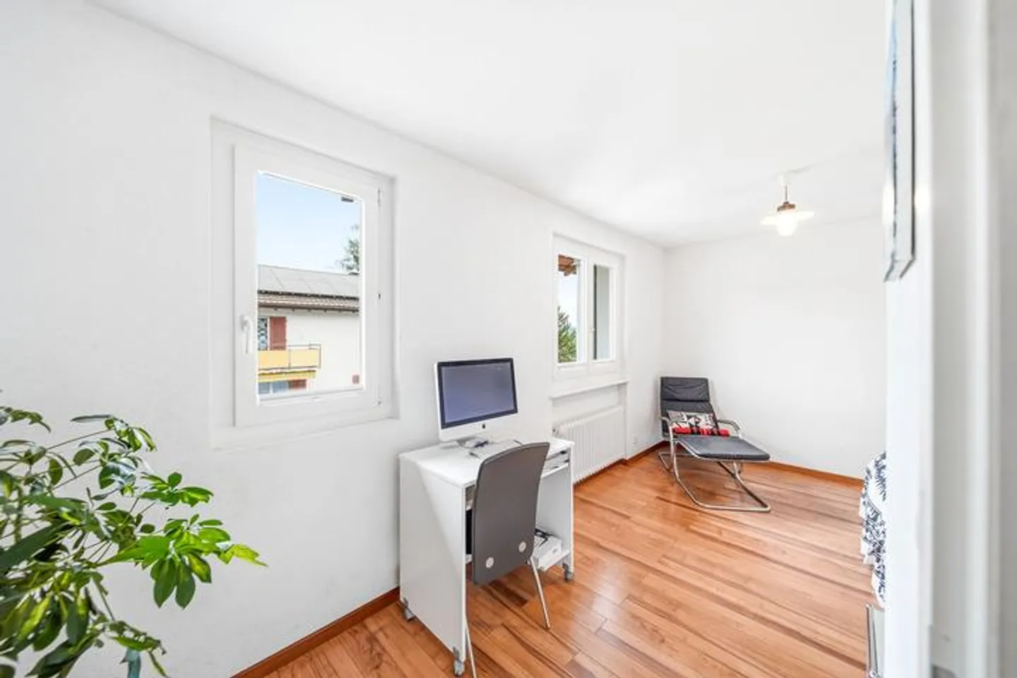 Charming Duplex with Large Garden - Photo 4 of 8