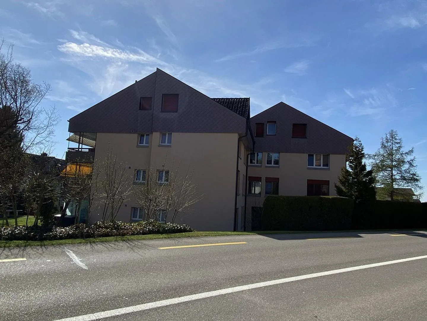 3 condominiums (investment properties) - Photo 8 of 9