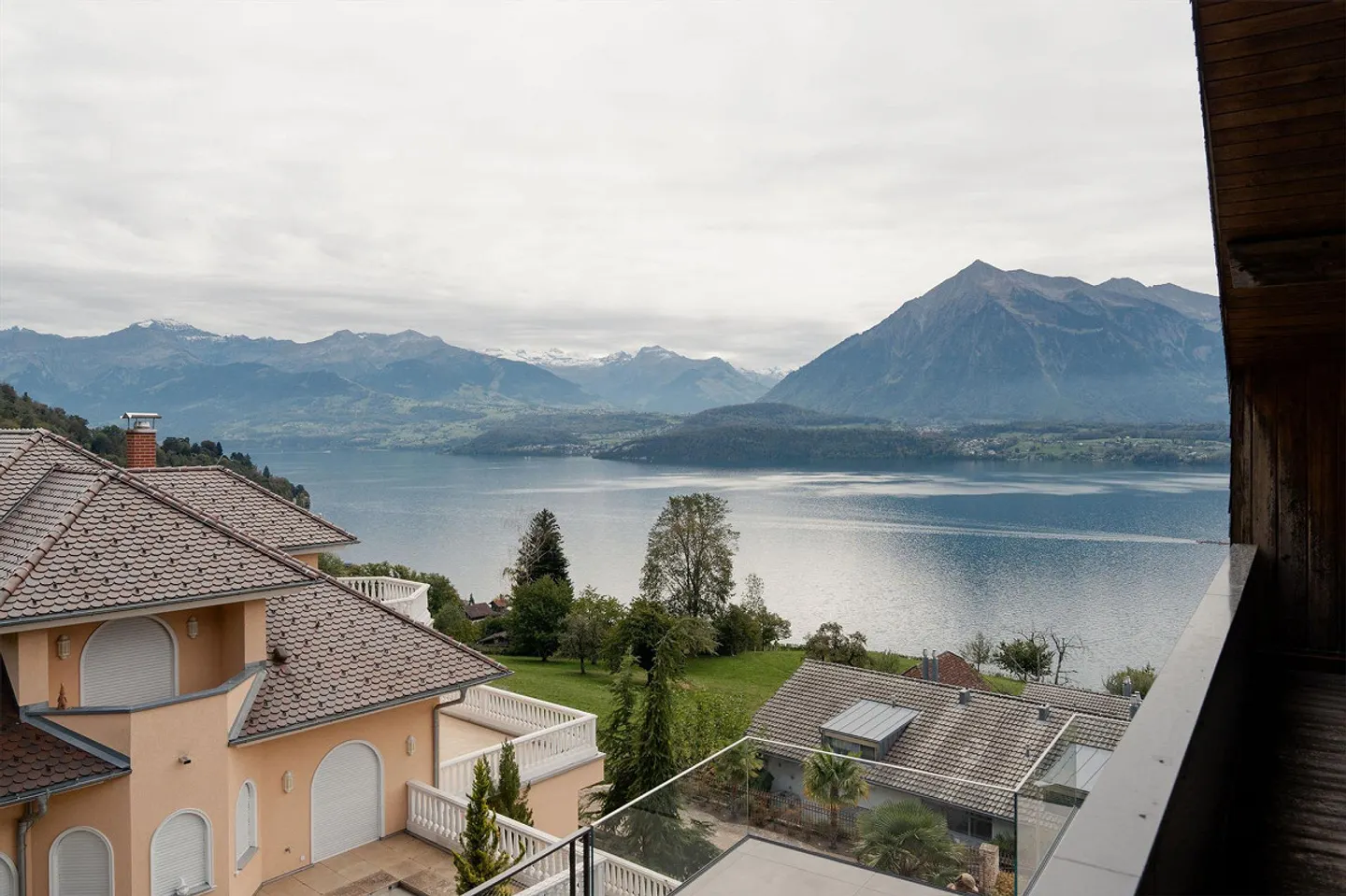 Charmant Attique avec Vue sur le Lac - Photo 24 sur 24