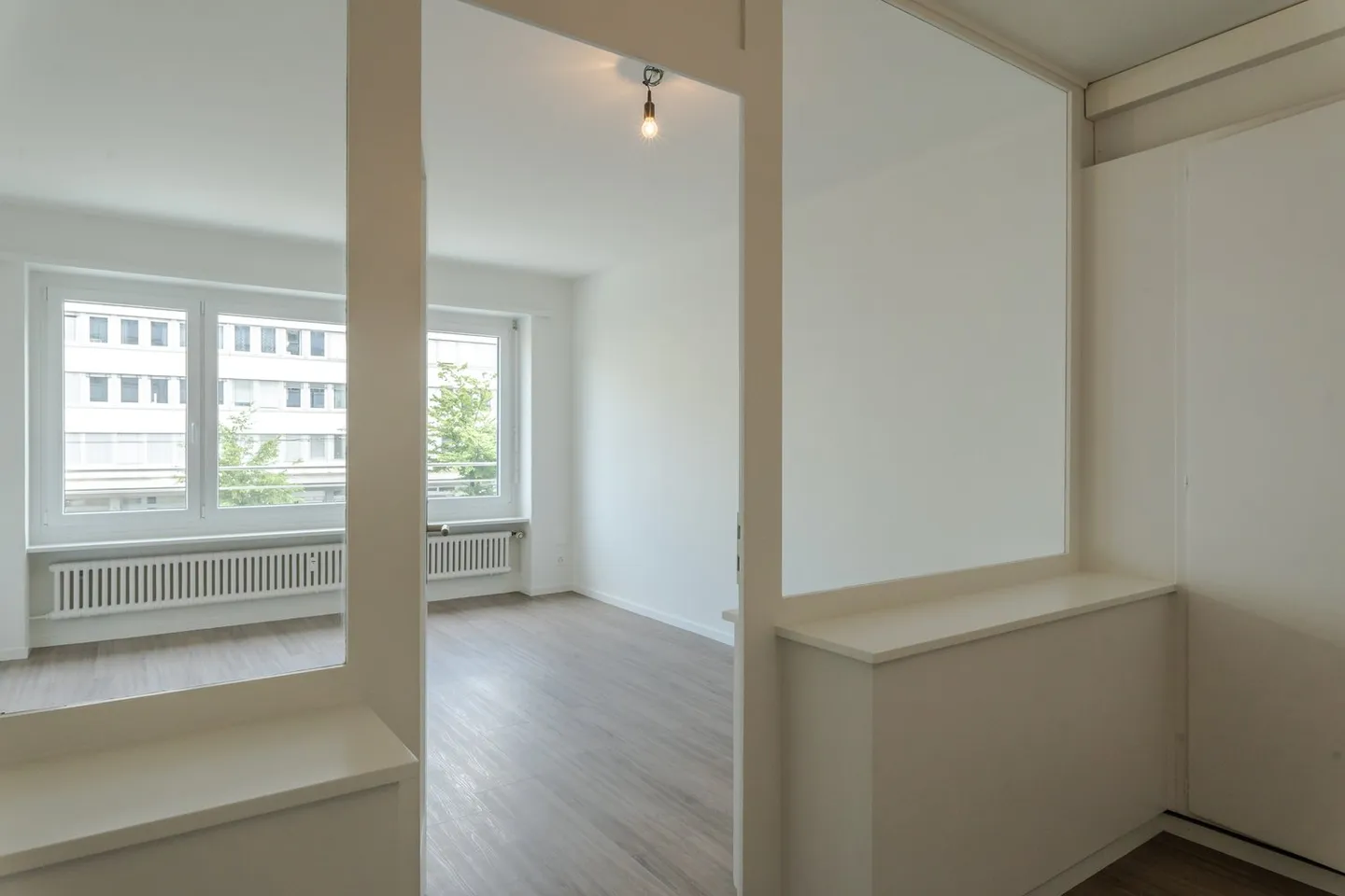 Spacious Commercial Space in Biel - Photo 15 of 18