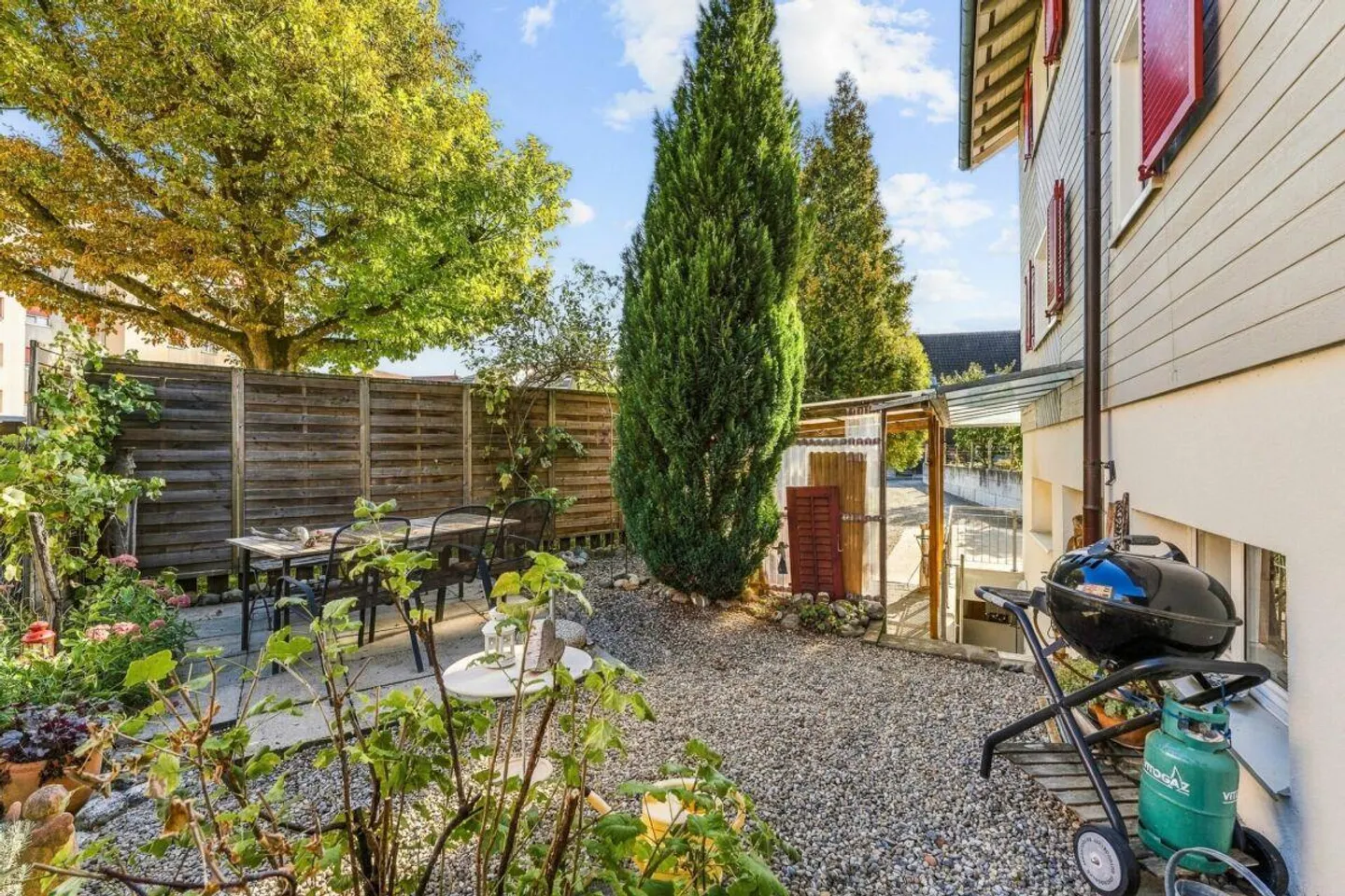 Spacious residential house with versatile usage potential! - Photo 11 of 14