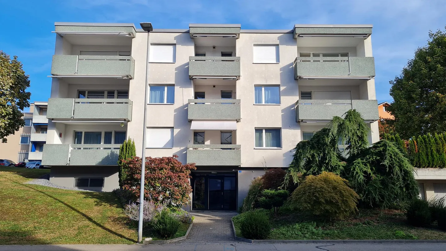 In the Middle! - Photo 1 of 9