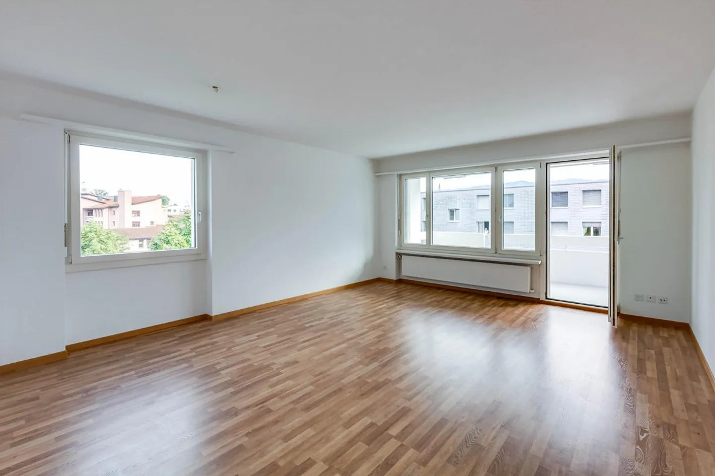 In the Middle! - Photo 3 of 9