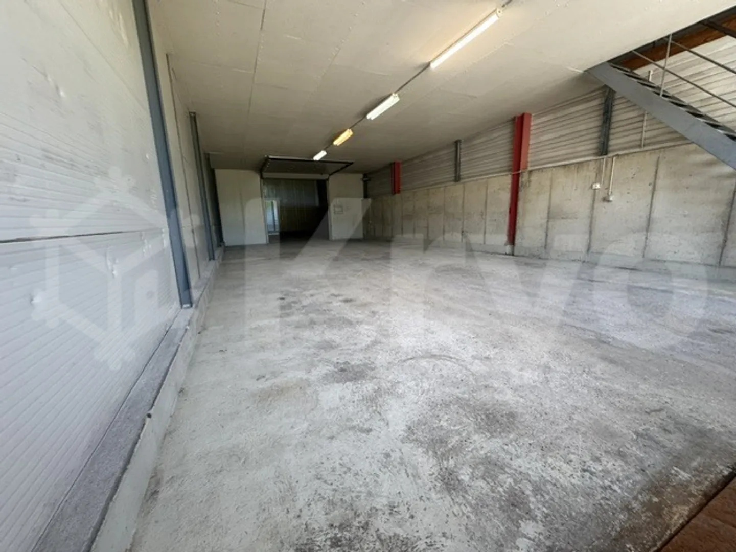 Spazio commerciale di 385m2, zona industriale - Foto 5 di 10