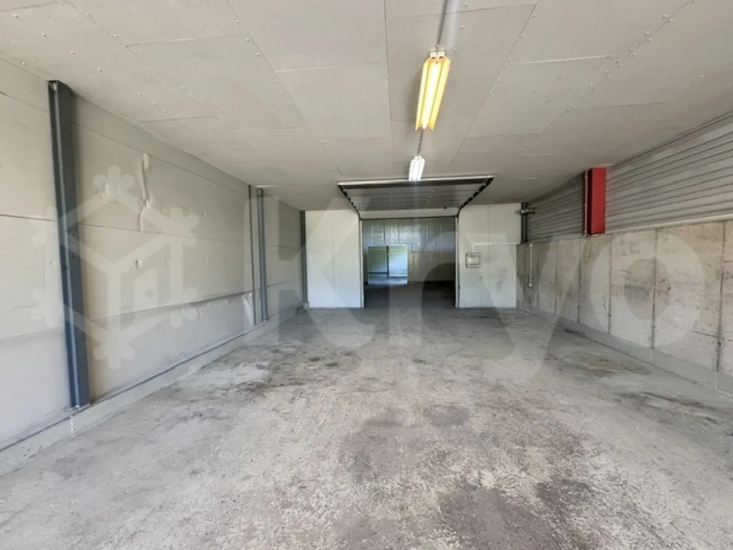 Spazio commerciale di 385m2, zona industriale - Foto 7 di 10