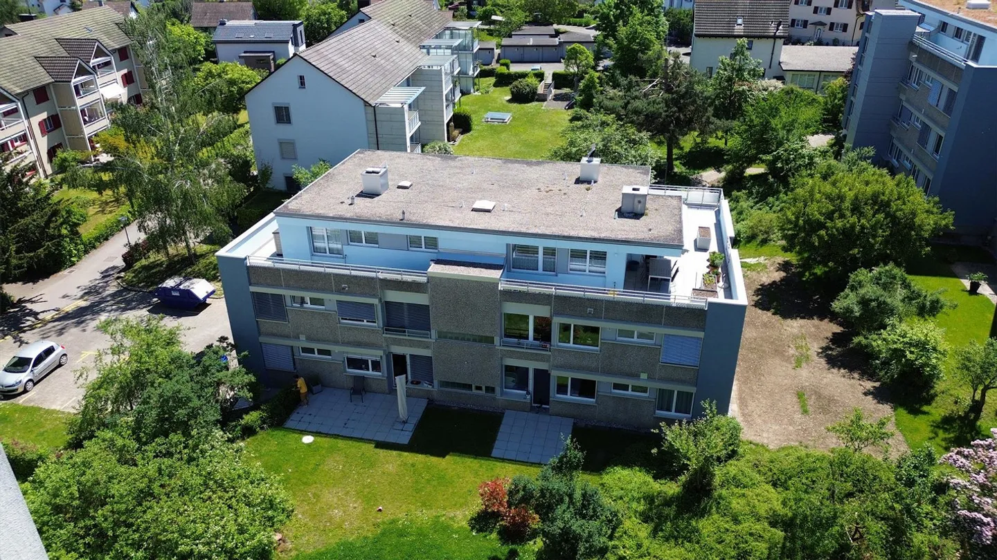 Appartamento moderno con balcone in una posizione tranquilla - Foto 1 di 8