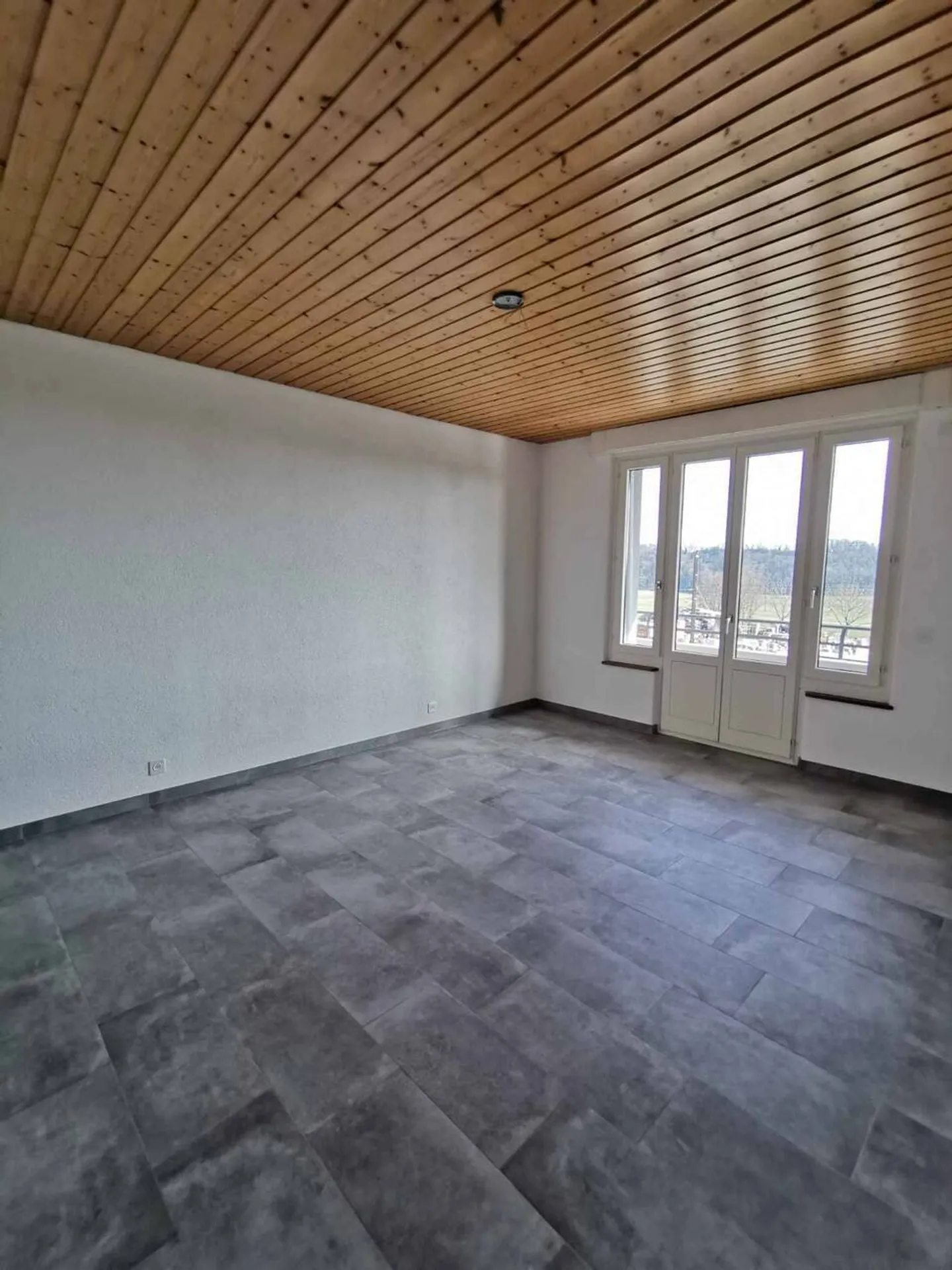 4,5-Zimmer-Duplexwohnung zu vermieten - Foto 4 von 6