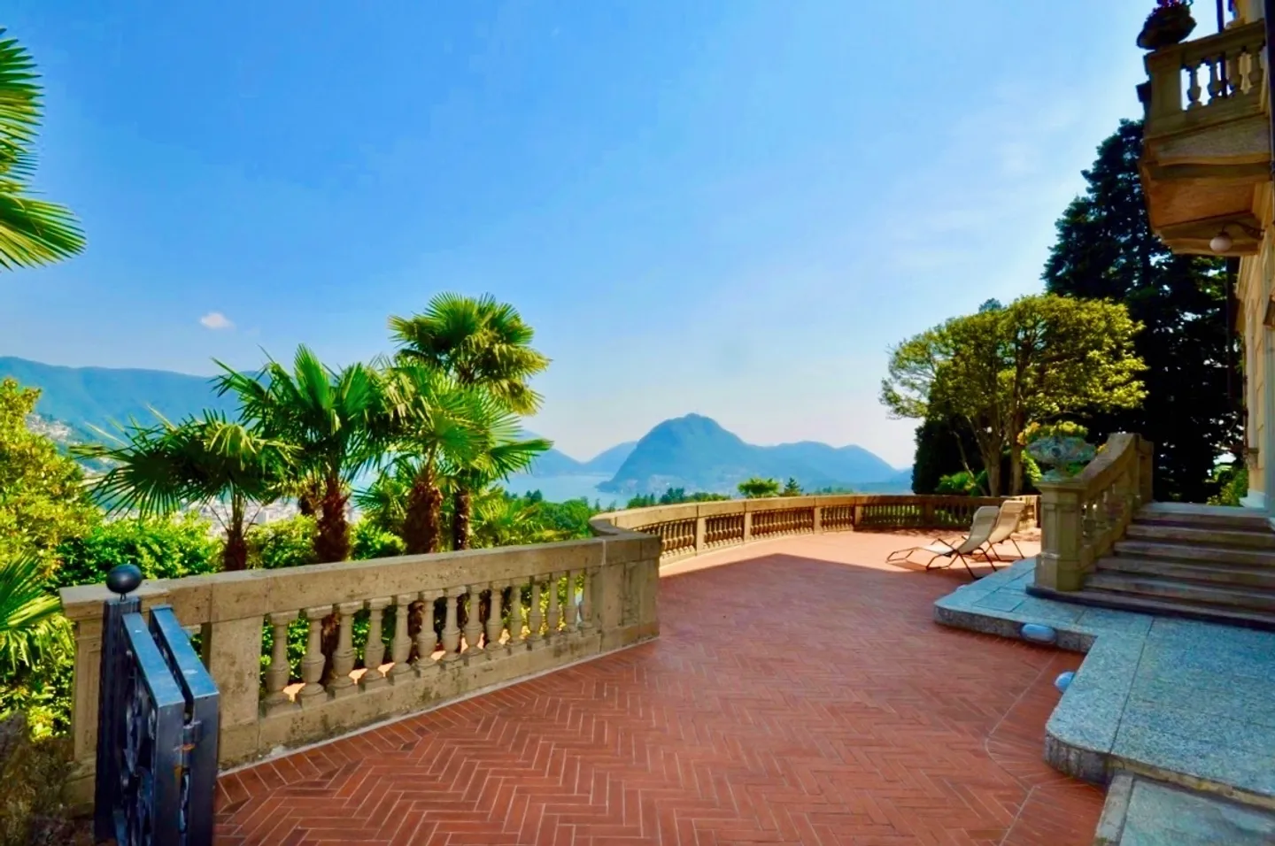 Villa for sale - Photo 2 of 10