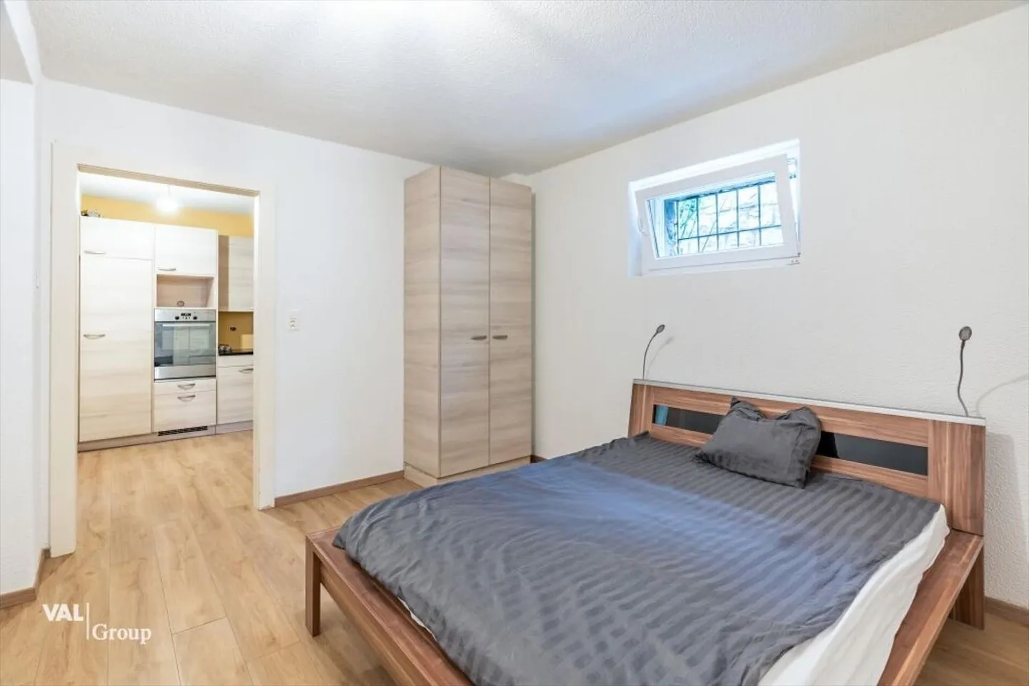 Partially furnished 2.5-room apartment in Visp - Photo 5 of 11