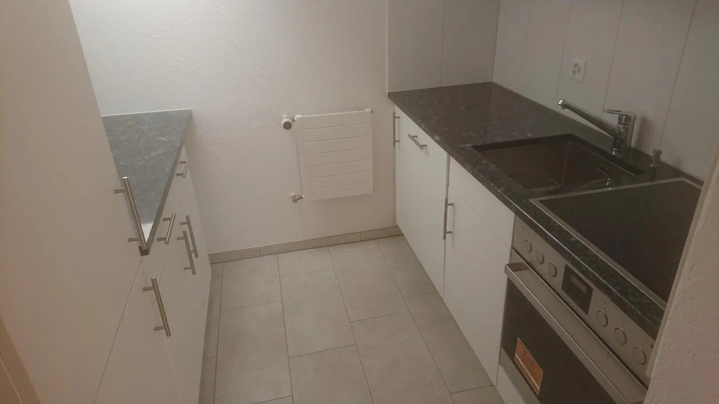 Tolle 2.5-Zimmer-Dach-Wohnung mit Nebenraum zu vermieten - Foto 5 von 7