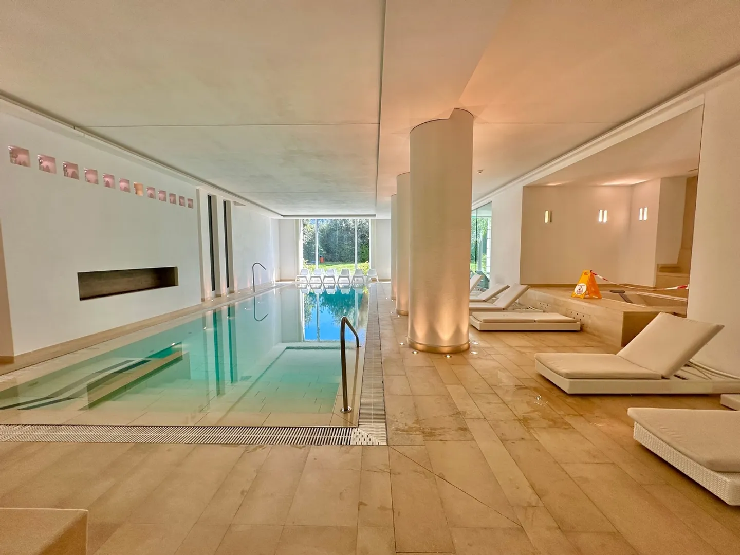 Luxusimmobilie mit Seeblick und exklusiven Annehmlichkeiten in einem 5-Sterne-Resort - Foto 10 von 13