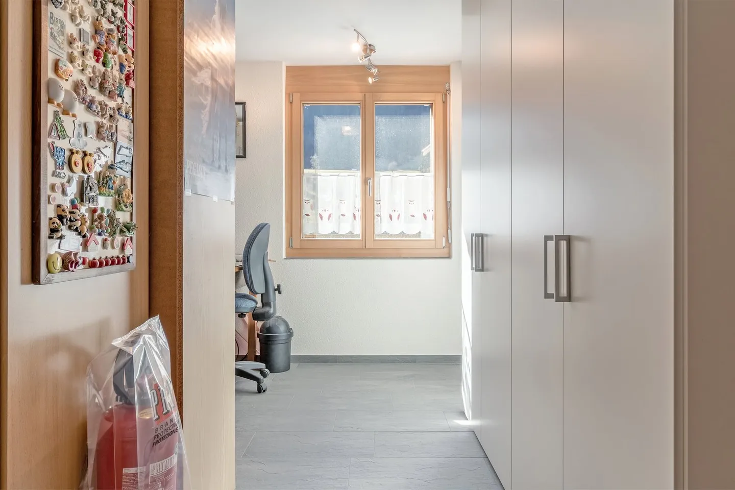 Spacious 7.5 Room Single-Family House with Surroundings - Photo 11 of 22