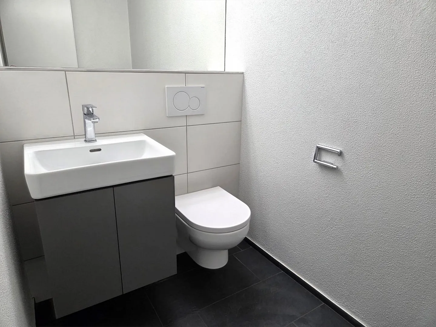 Appartamento moderno con balcone in una posizione tranquilla - Foto 7 di 8