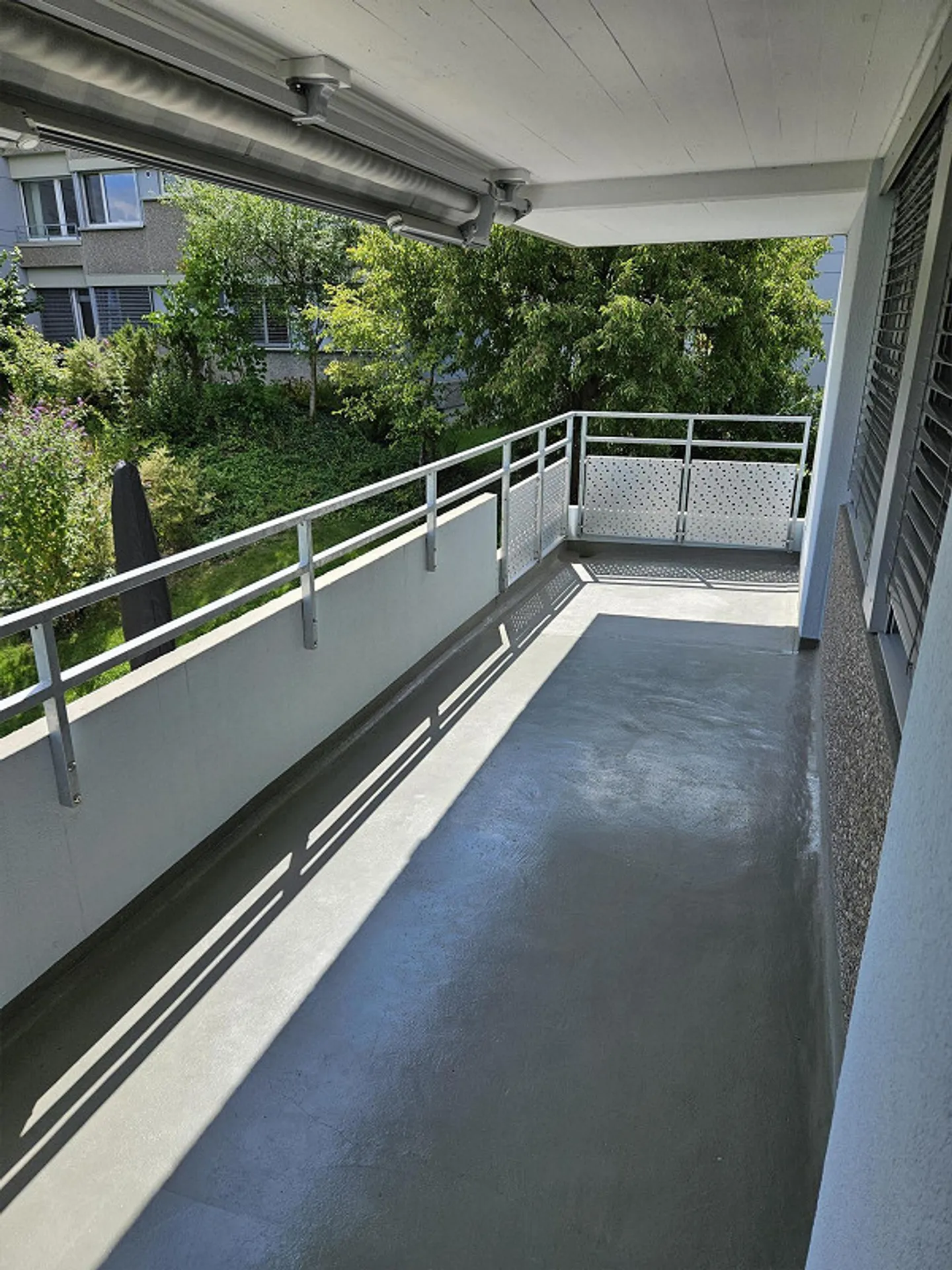 Appartamento moderno con balcone in una posizione tranquilla - Foto 8 di 8