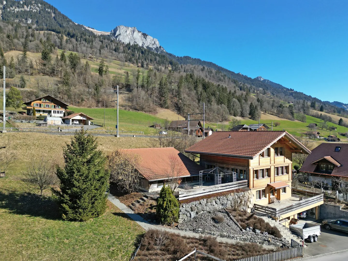 Spacious 7.5 Room Single-Family House with Surroundings - Photo 1 of 22