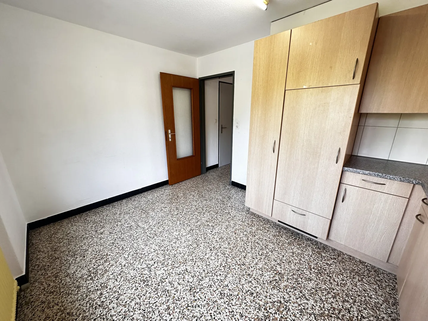 Geräumige Wohnung mit Balkon - Foto 11 von 24