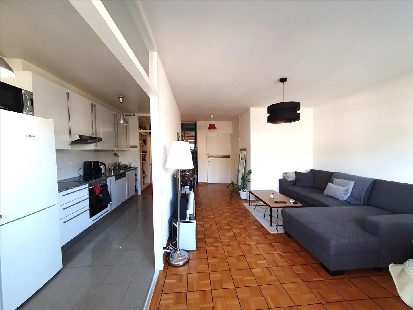 Stunning Apartment with Terrace - Photo 3 of 11