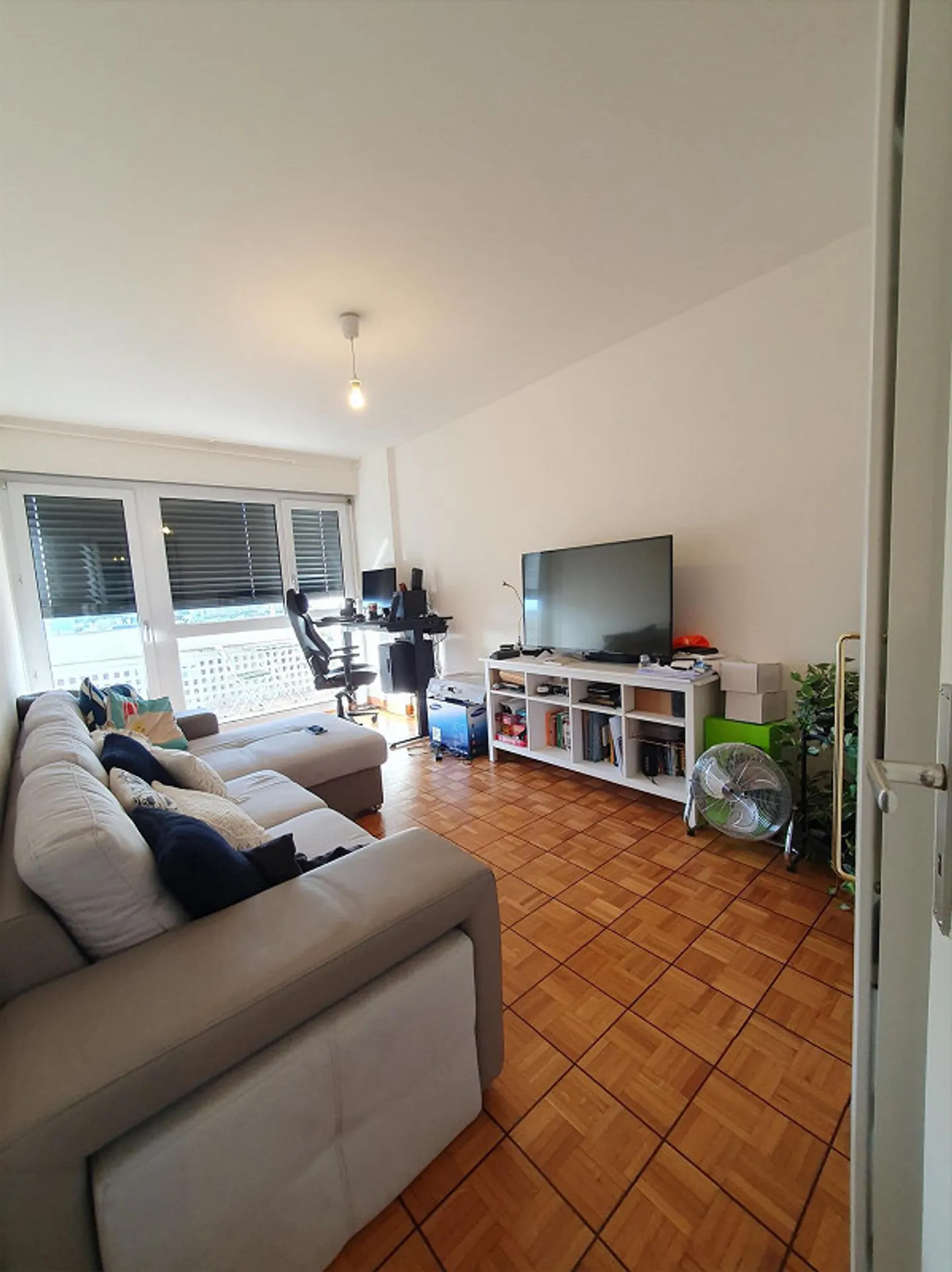 Stunning Apartment with Terrace - Photo 7 of 11