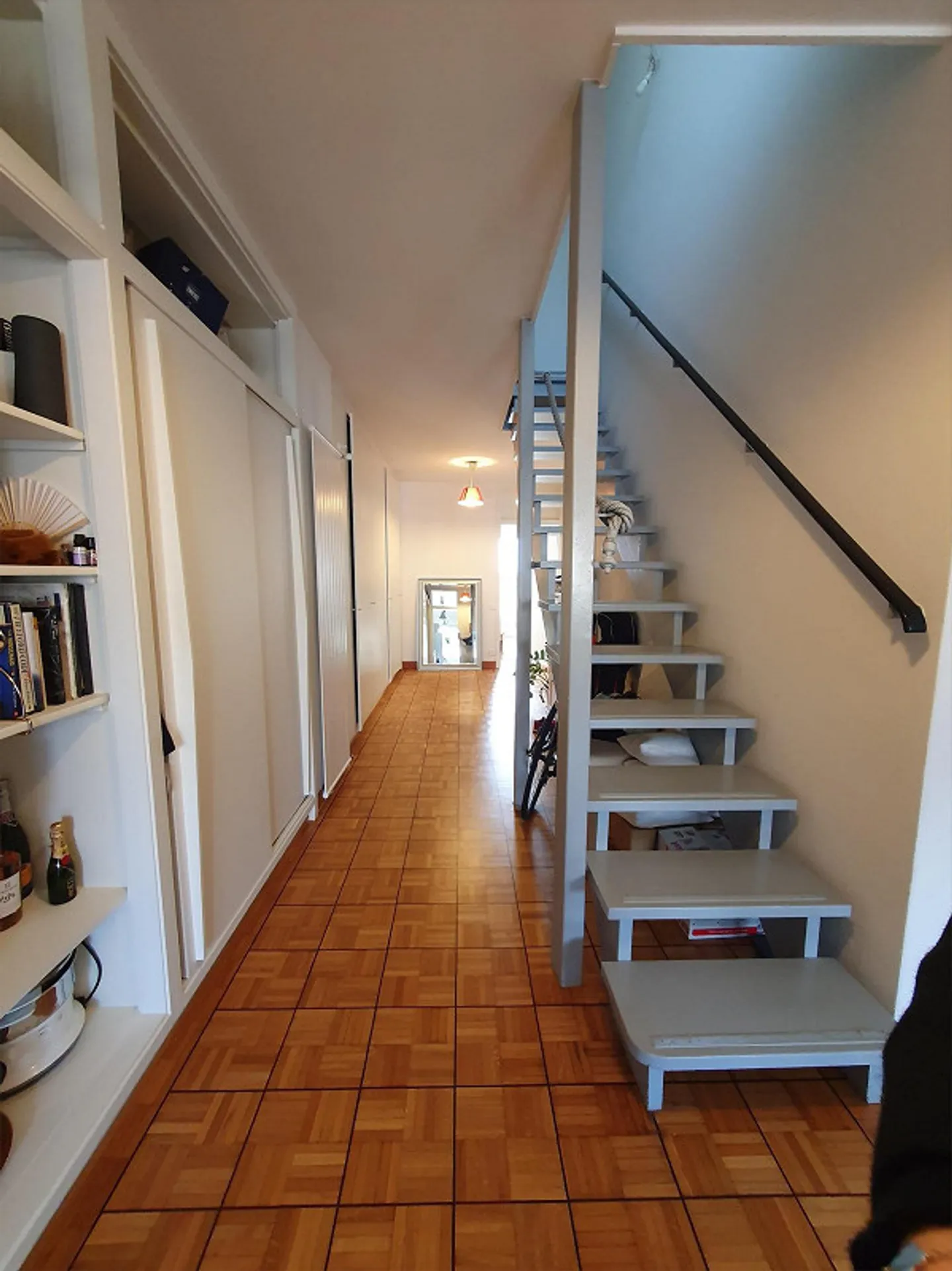 Stunning Apartment with Terrace - Photo 8 of 11