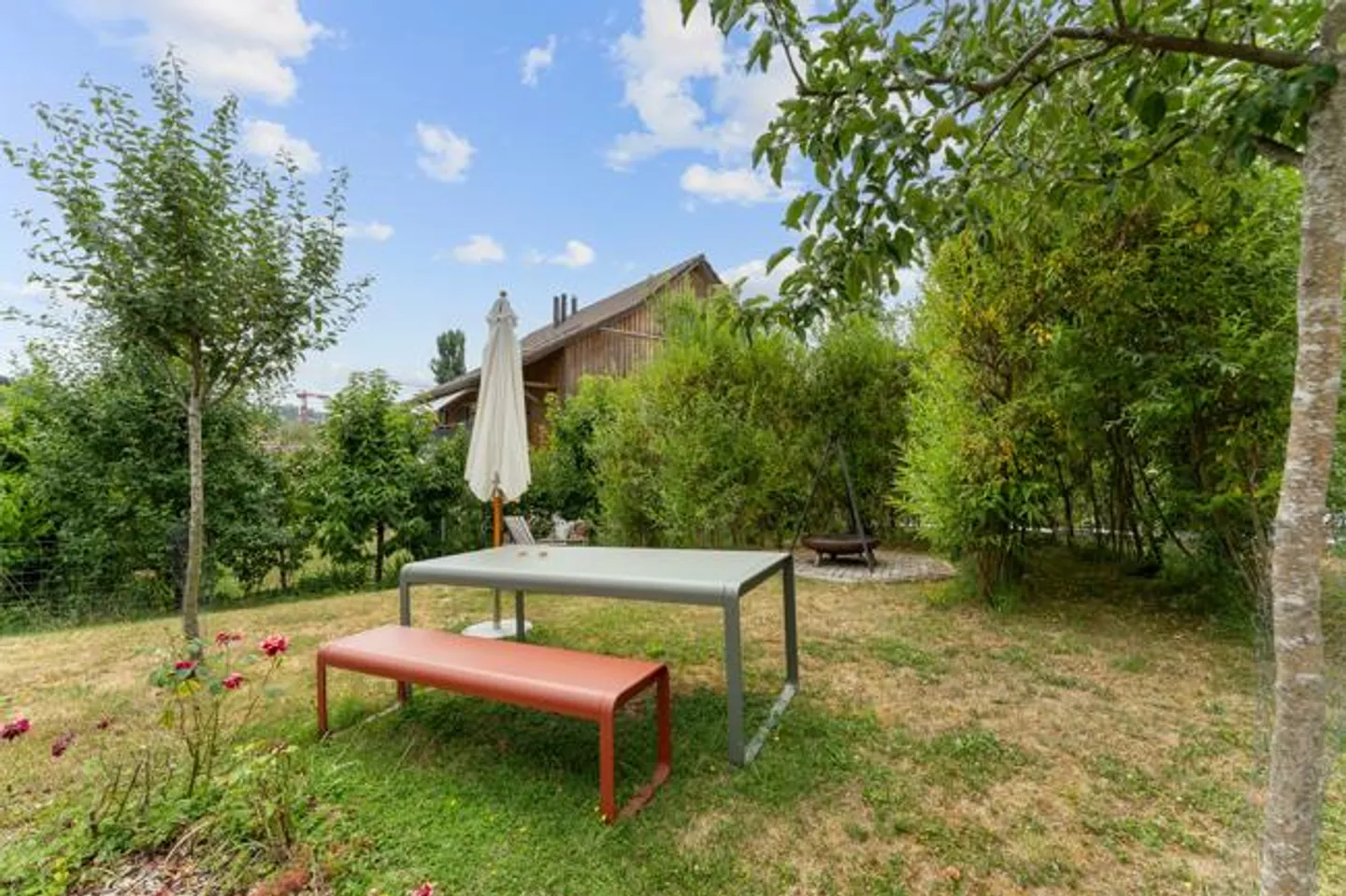 Converted farmhouse with studio - Photo 14 of 17