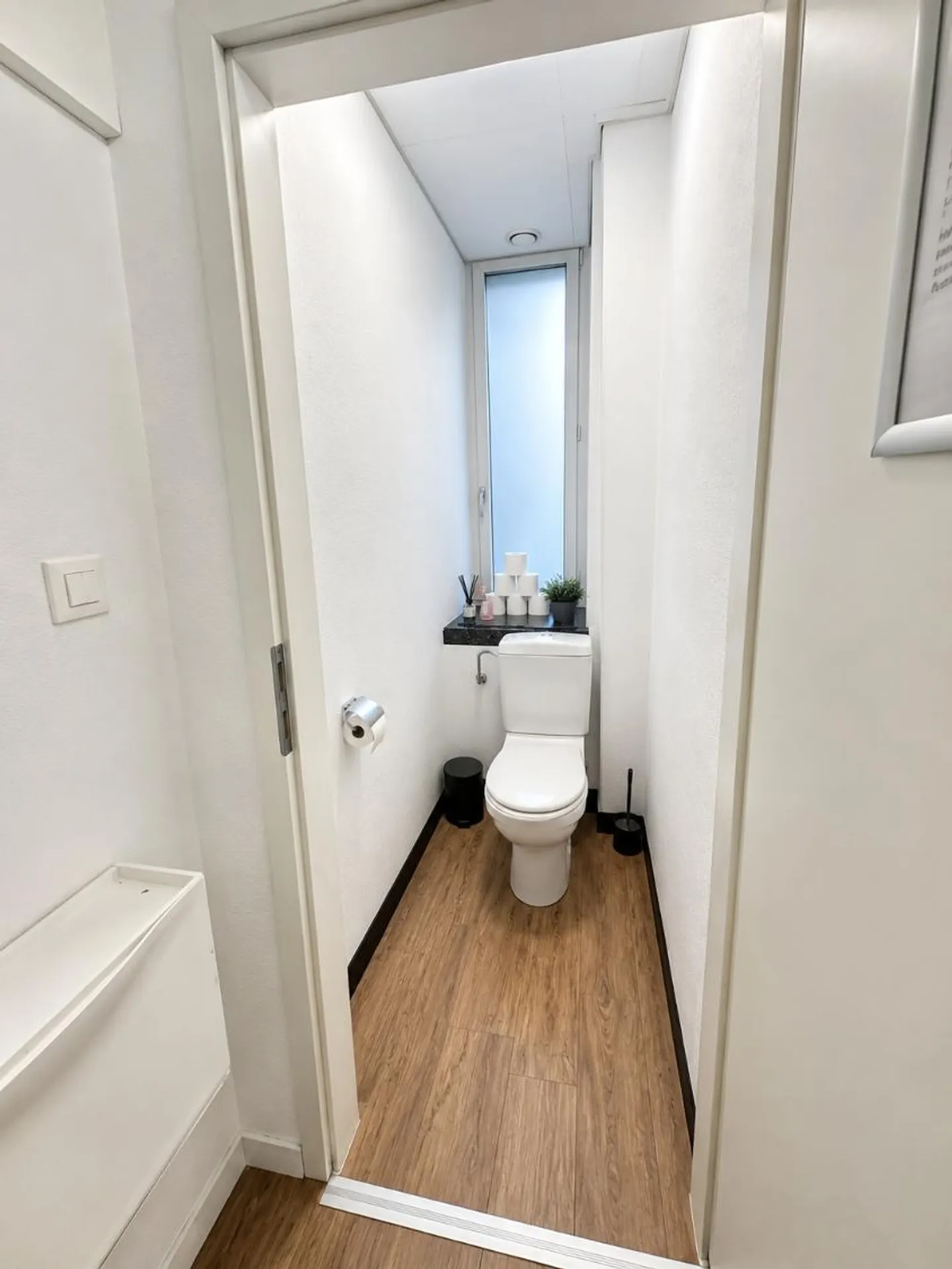 Espace de vente attrayant au Römerplatz – disponible à partir du 01.08.2026 - Photo 4 sur 4