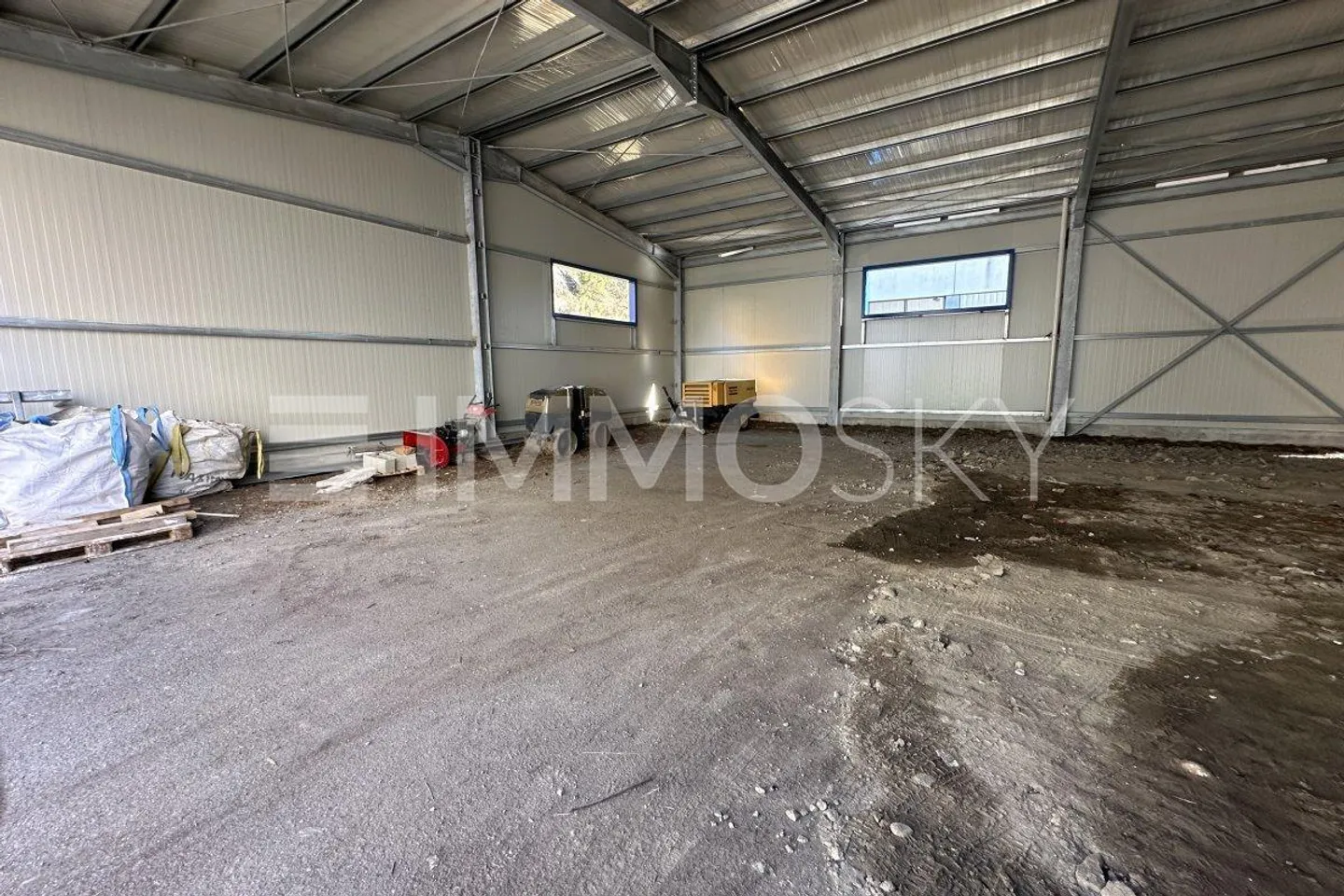 Porzione di capannone nuovo ideale per garage o officina - Foto 4 di 5