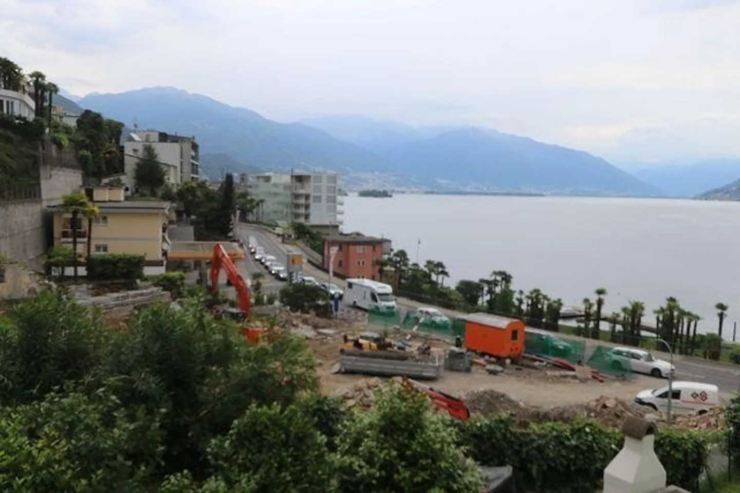 3 1/3-Room Apartment on the 1st Floor - Photo 2 of 9